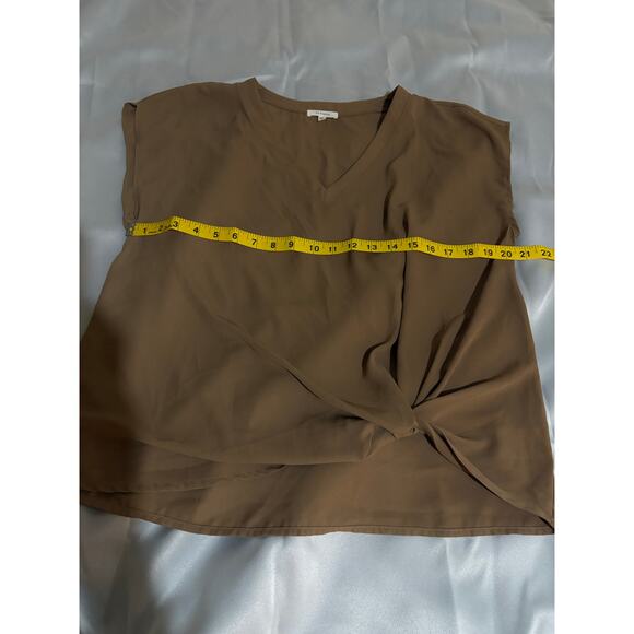 Pleione Woman’s Short Sleeve Side Knot Blouse Carmel Size Large - Picture 3 of 9
